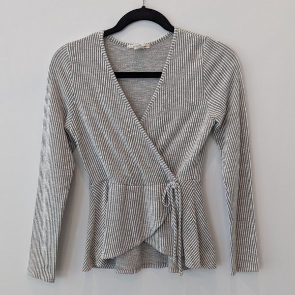 Caution to the Wind Top Size Medium - Picture 1 of 2